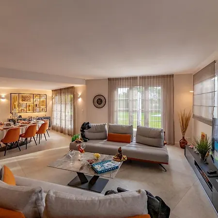 Mas De Ceoulet - De Luxe En Camargue Villa